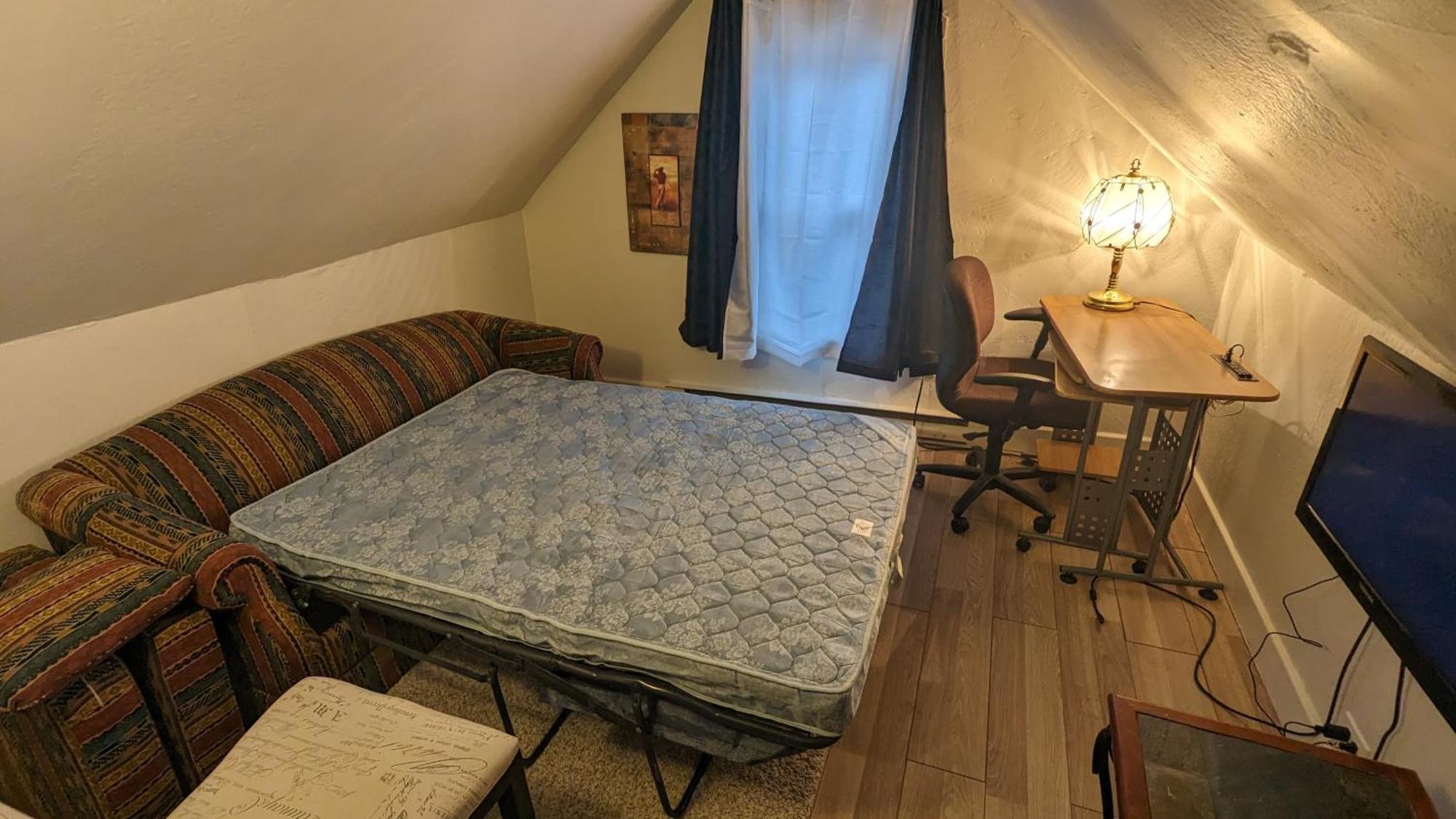 Cozy Downtown One Bedroom Free Parking Kingston Eksteriør bilde